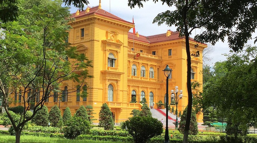 Il Palazzo Presidenziale di Ho Chi Minh - Cosa vedere a Hanoi - Giro Asia Travel - Tour in Vietnam
