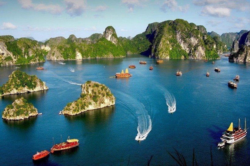 Visitare la Baia di Ha Long - Giro Asia Travel - Tour in Vietnam