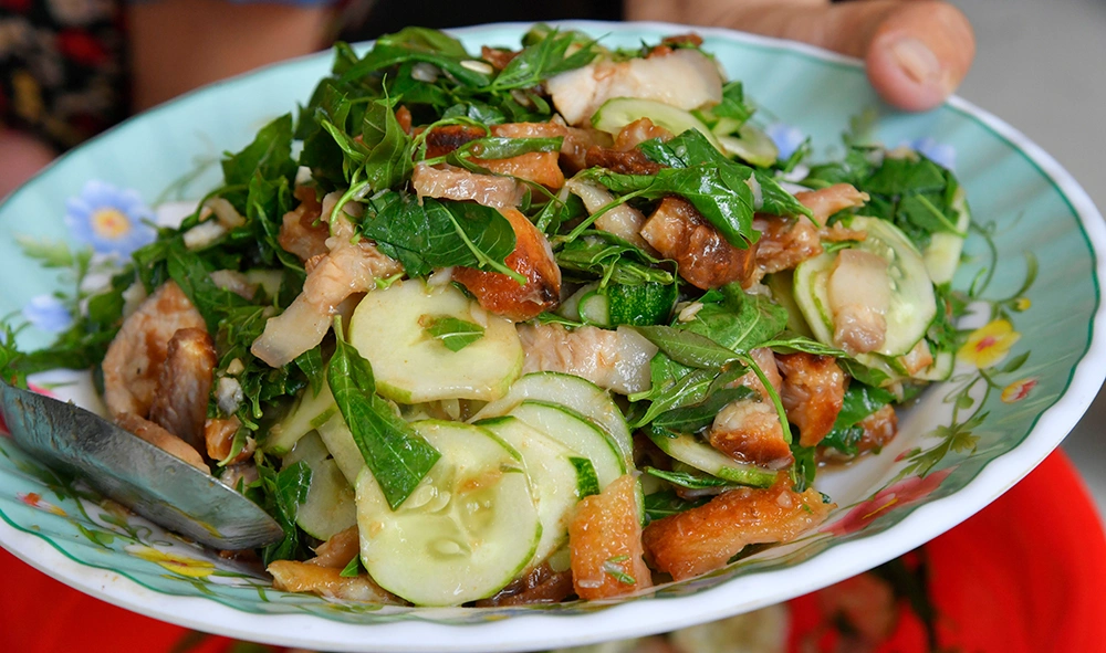 Goi Sau Dau (Insalata di foglie di Neem)