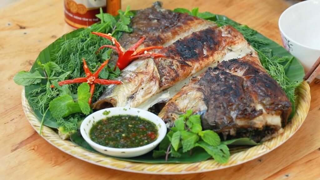 Pa Pinh Top (Pesce di ruscello alla griglia)