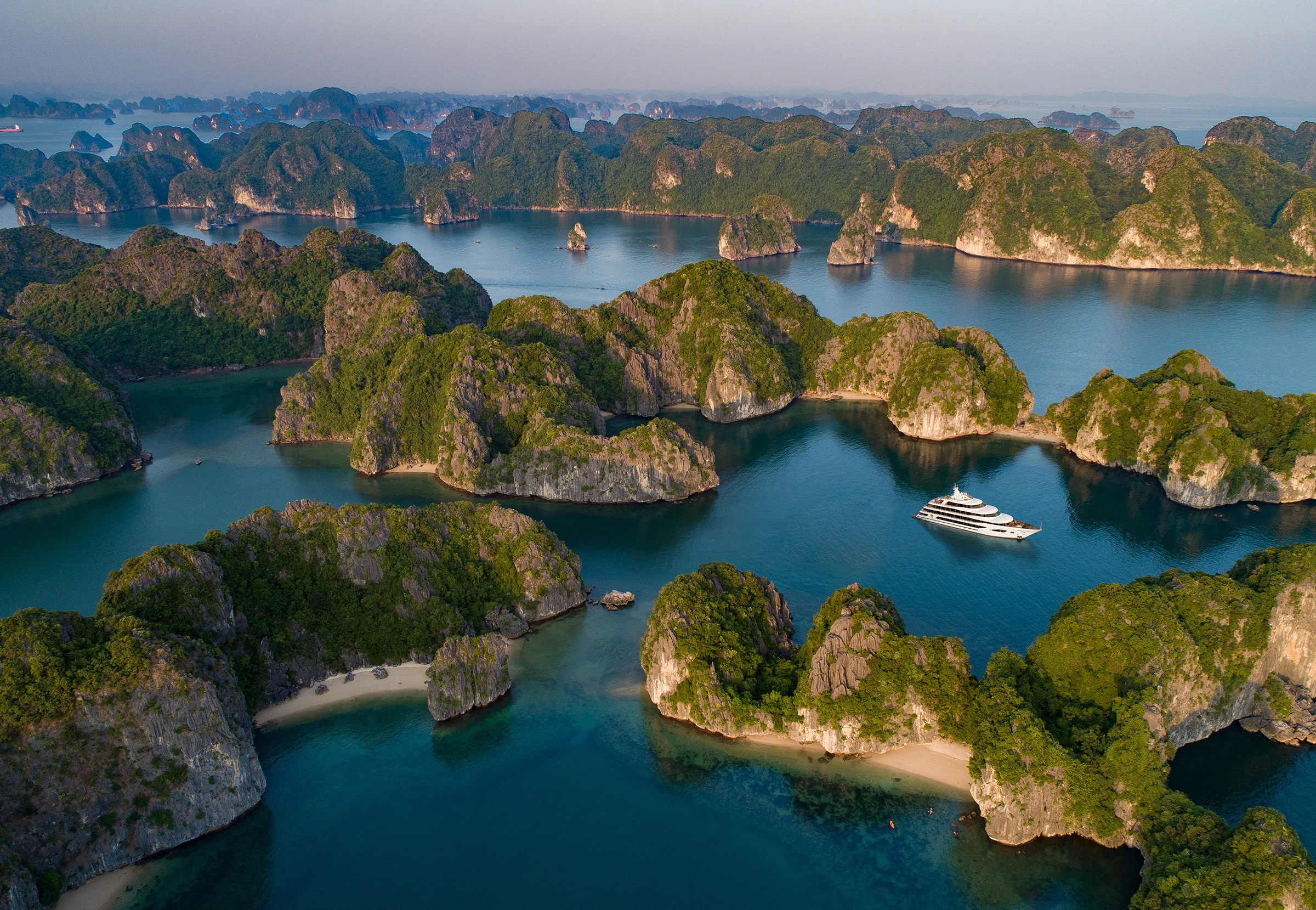 Cat Ba - Tour in Vietnam - Giro Asia Travel
