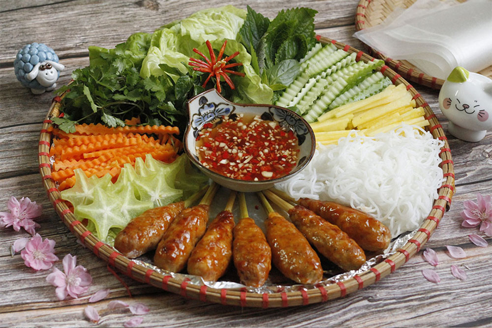 Nem Lụi (Spiedini di maiale alla citronella)